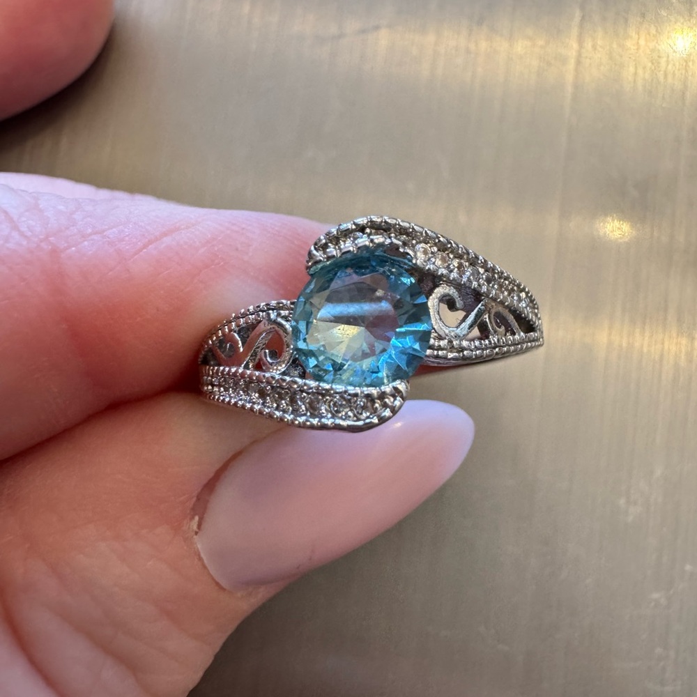 Blue Topaz And 925 Silver Ring Size 9 - Picture 1 of 8